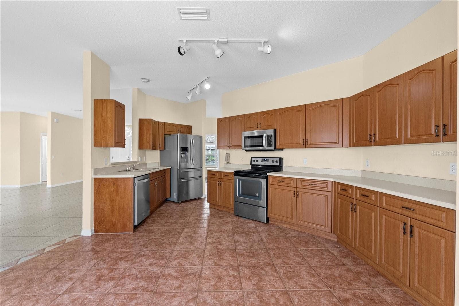 Single Family Residence at 7 BEACHSIDE DR, PALM COAST, photo 30 of 47