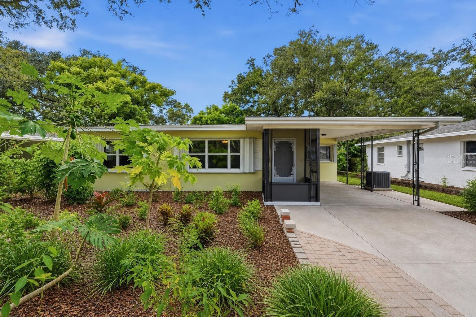 Virtually Staged Front of Home - 1632 SAN MATEO DR, DUNEDIN