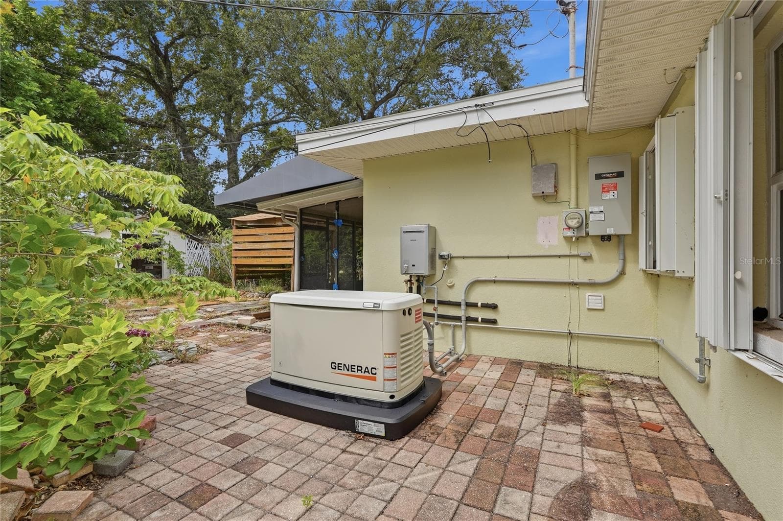 Generac Generator & Tankless Water Heater - 1632 SAN MATEO DR, DUNEDIN