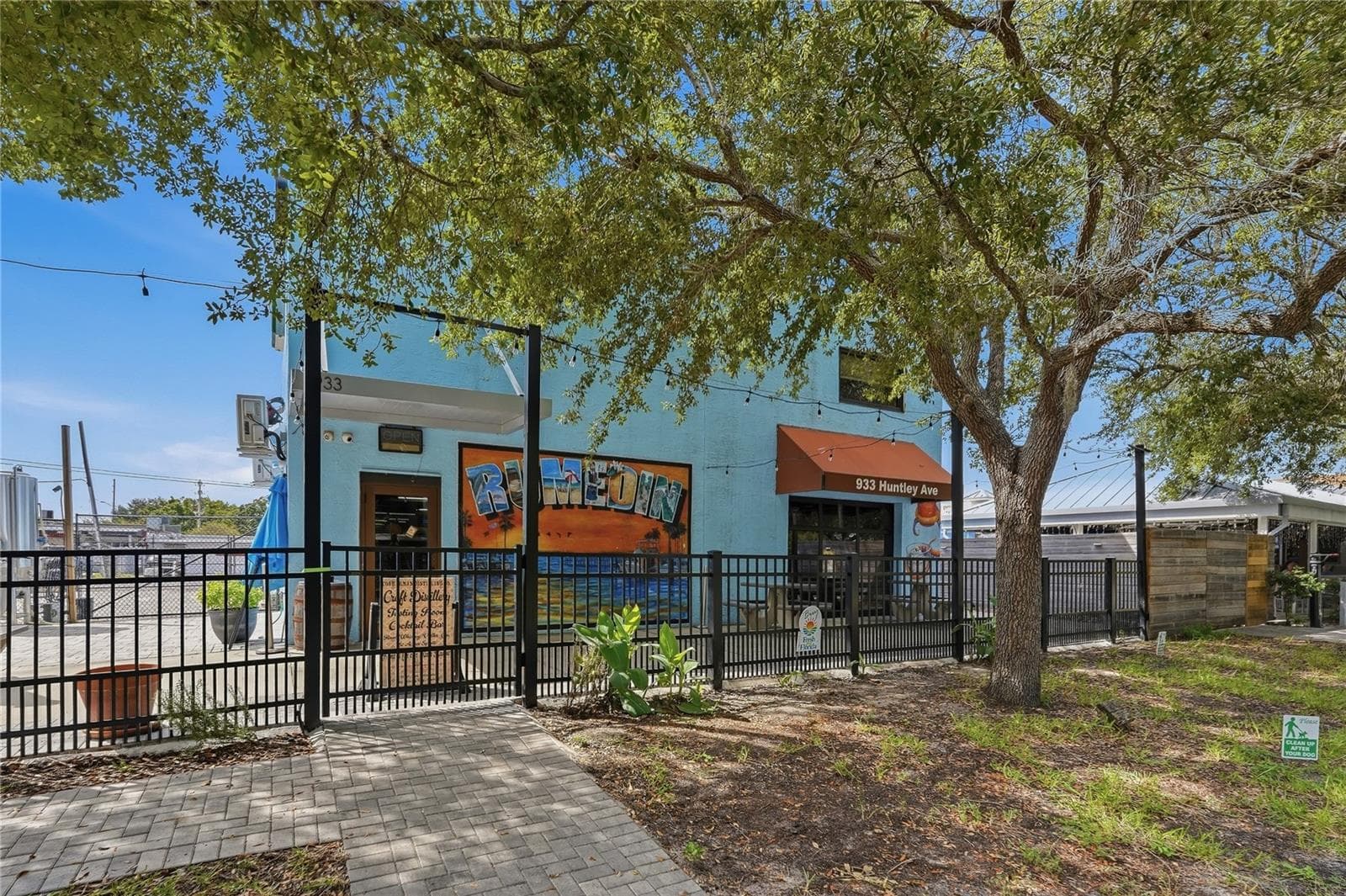 Local Restaurant / Bar Downtown Dunedin - 1632 SAN MATEO DR, DUNEDIN