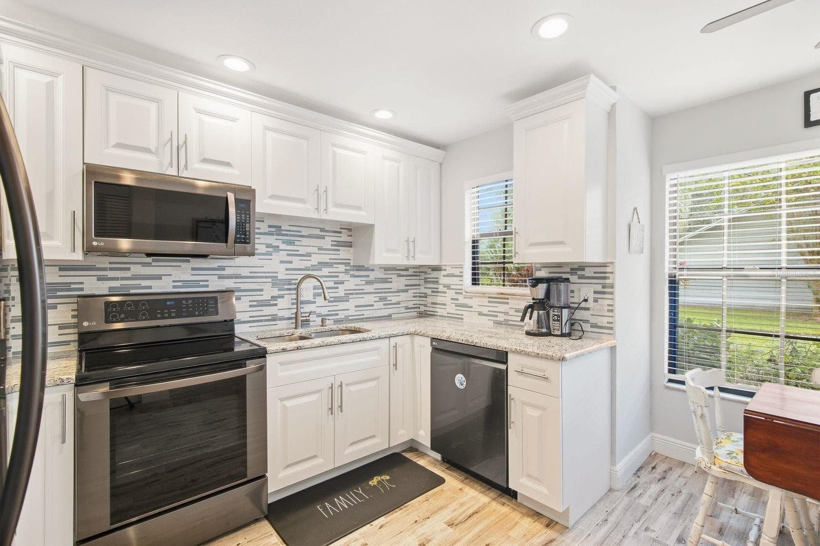 Villa at 2712 BENTLEY DR, PALM HARBOR, photo 8 of 28