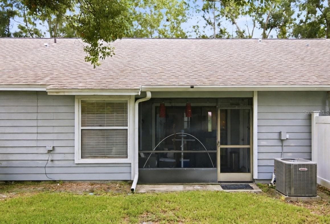 Villa at 2712 BENTLEY DR, PALM HARBOR, photo 21 of 28