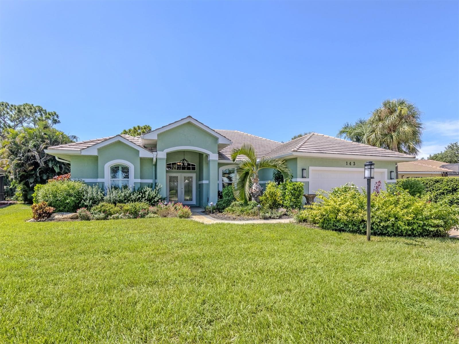 Single Family Residence at 143 WAYFOREST DR, VENICE, photo 32 of 60