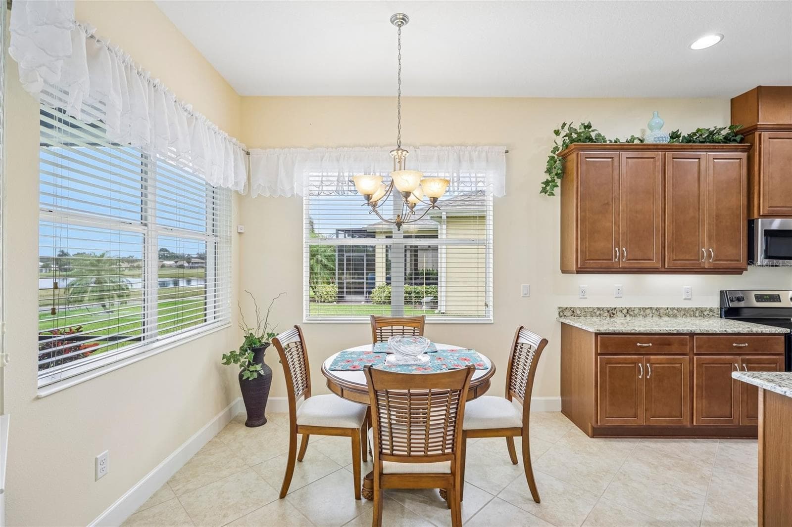 Single Family Residence at 1823 PACIFIC DUNES DR, SUN CITY CENTER, photo 18 of 83