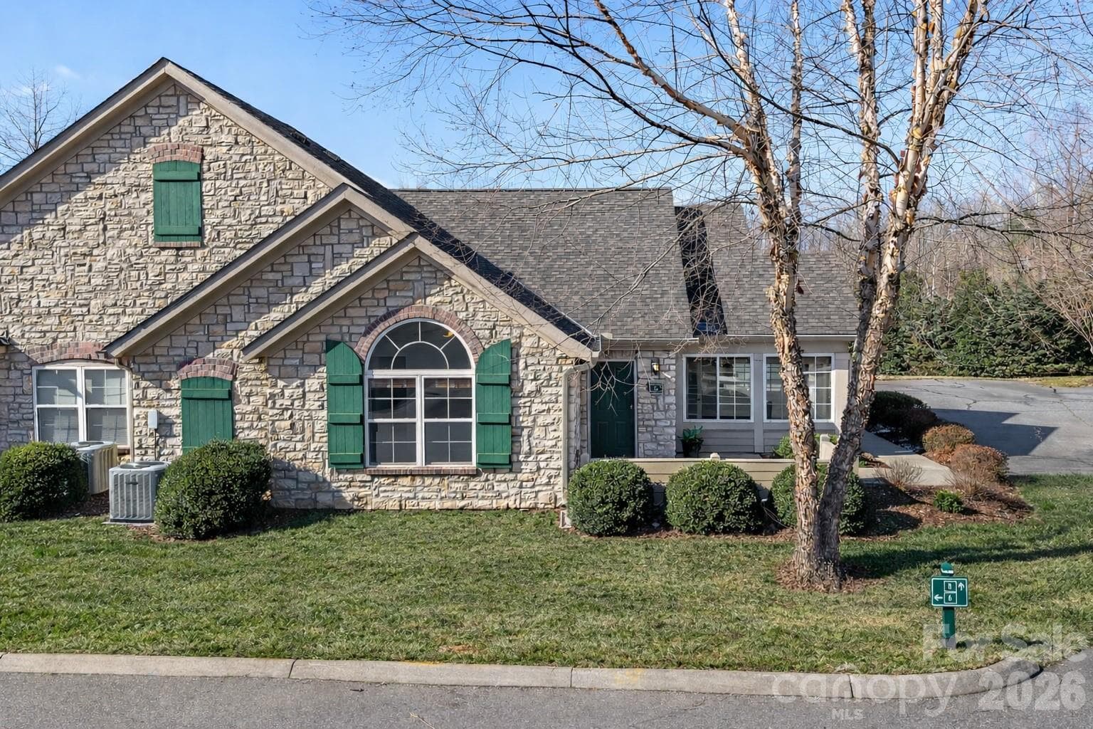 Townhouse at 6 Mountain Meadow Circle, Weaverville, photo 2 of 46