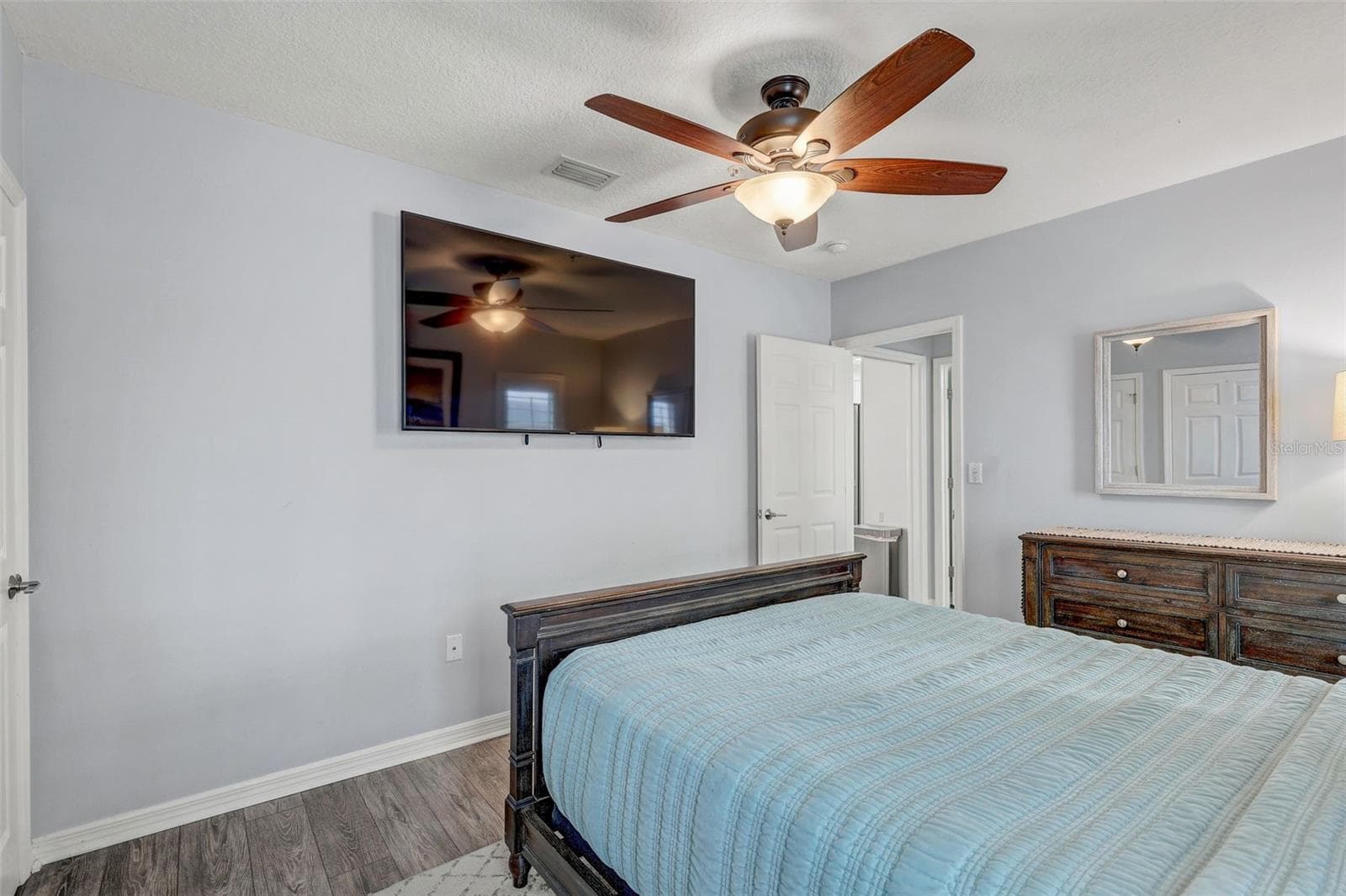 Single Family Residence at 18522 GULF BLVD #D, INDIAN SHORES, photo 20 of 68