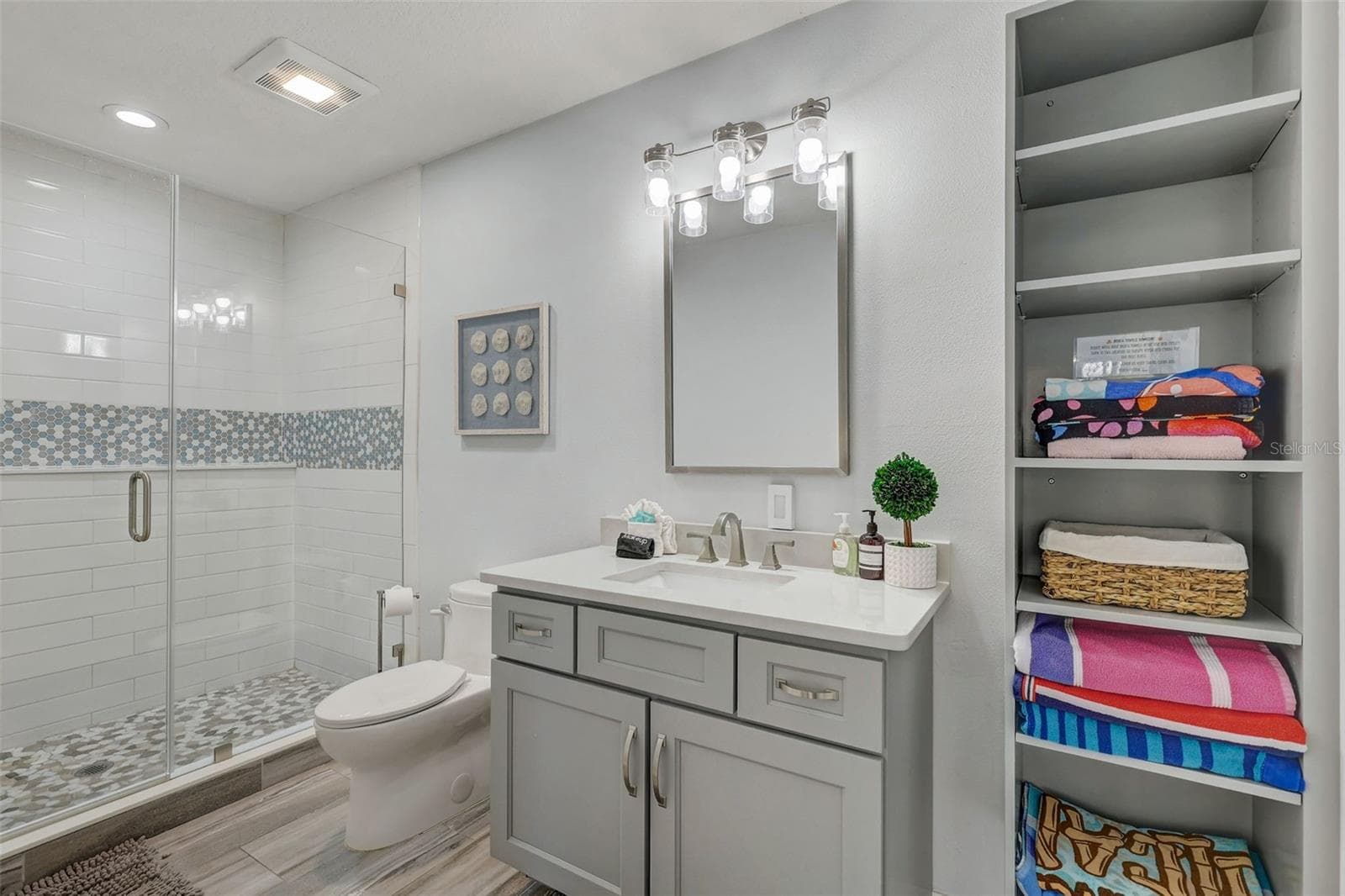 Single Family Residence at 18522 GULF BLVD #D, INDIAN SHORES, photo 23 of 68