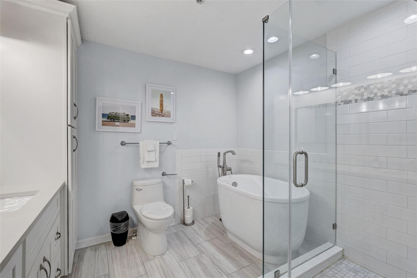 Single Family Residence at 18522 GULF BLVD #D, INDIAN SHORES, photo 32 of 68