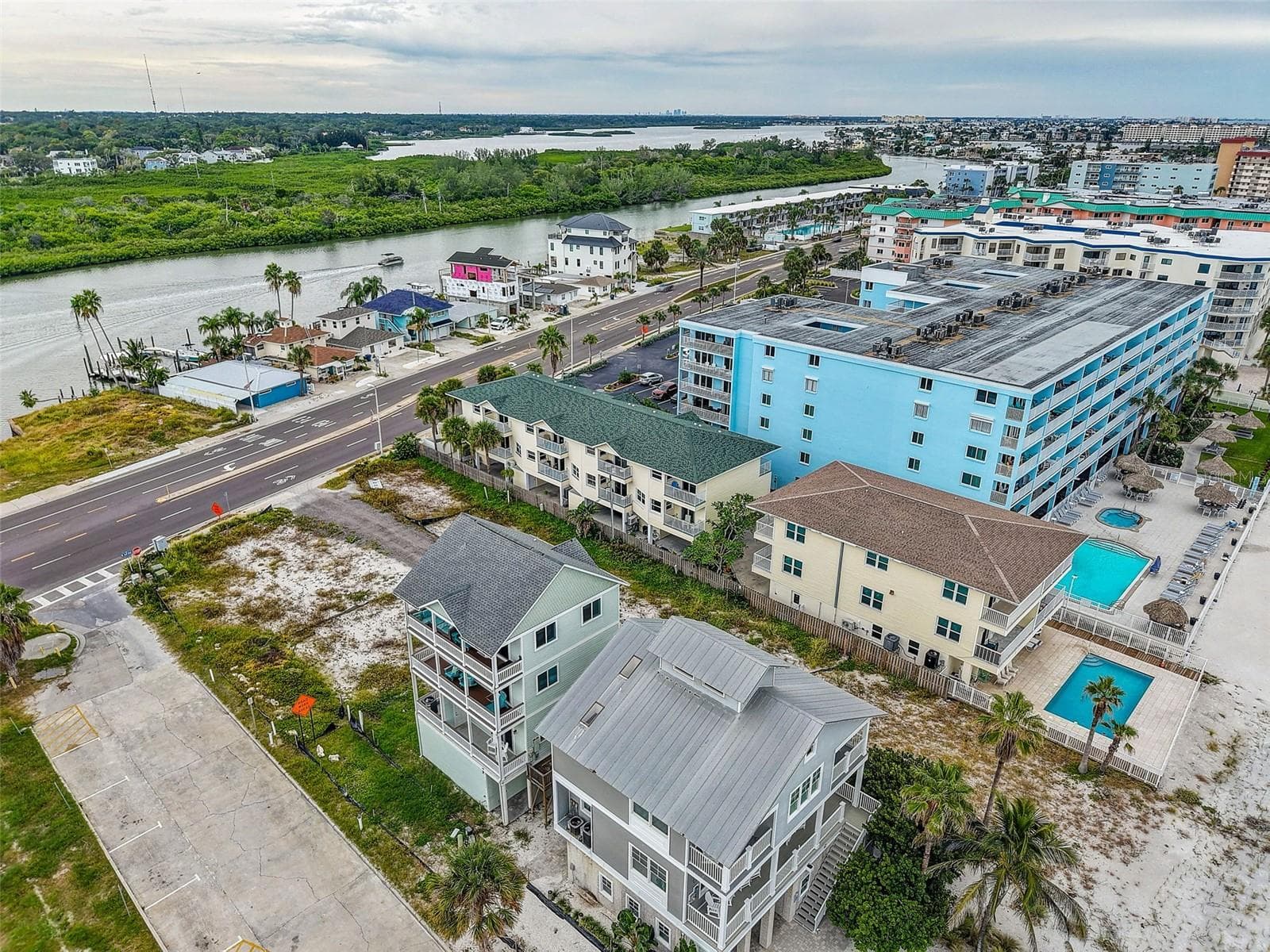 Single Family Residence at 18522 GULF BLVD #D, INDIAN SHORES, photo 54 of 68