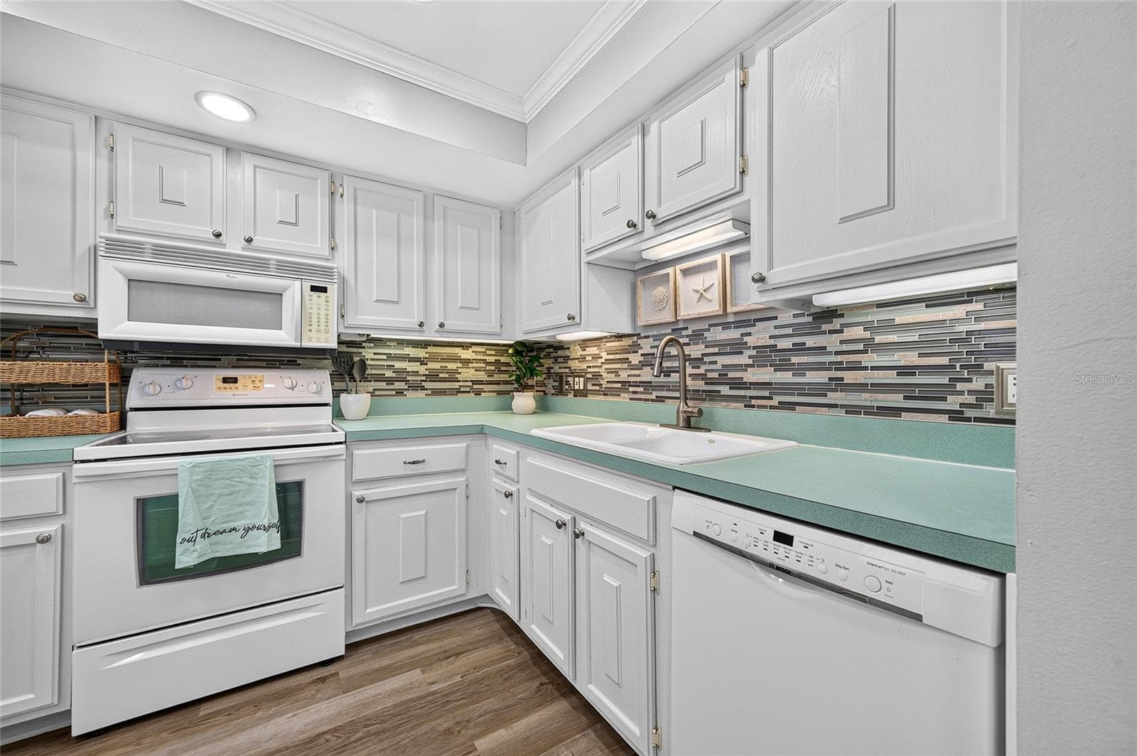 Condominium at 995 LAGUNA DR #305, VENICE, photo 11 of 60