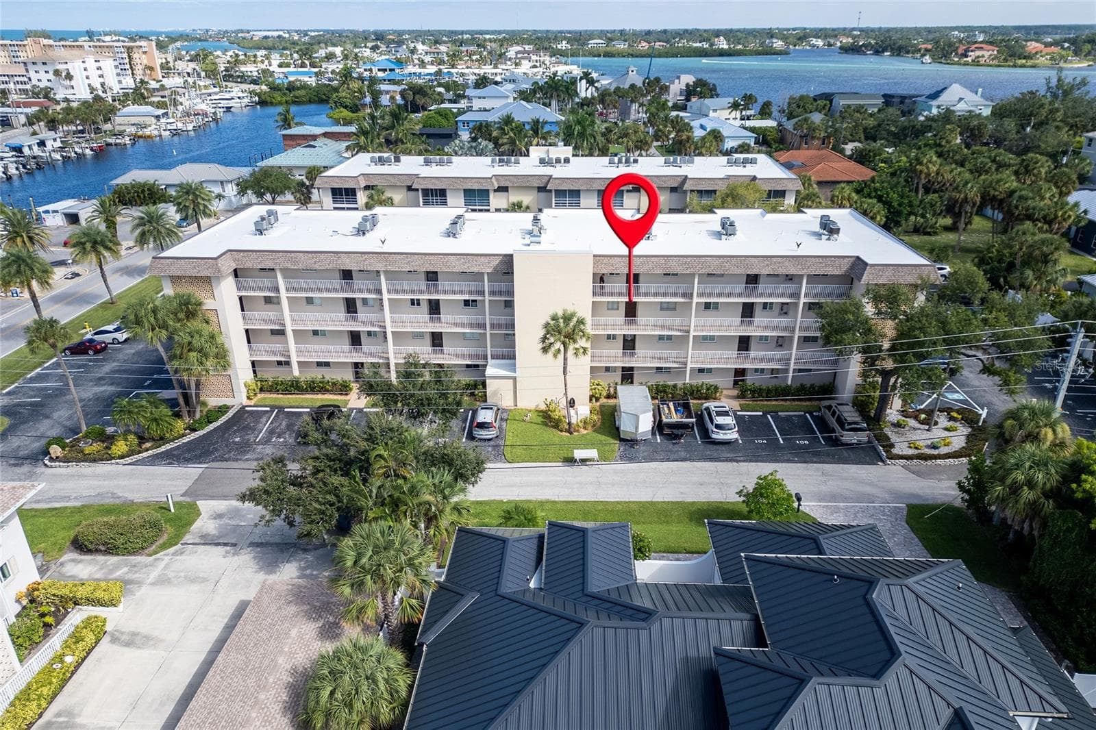 Condominium at 995 LAGUNA DR #305, VENICE, photo 48 of 60