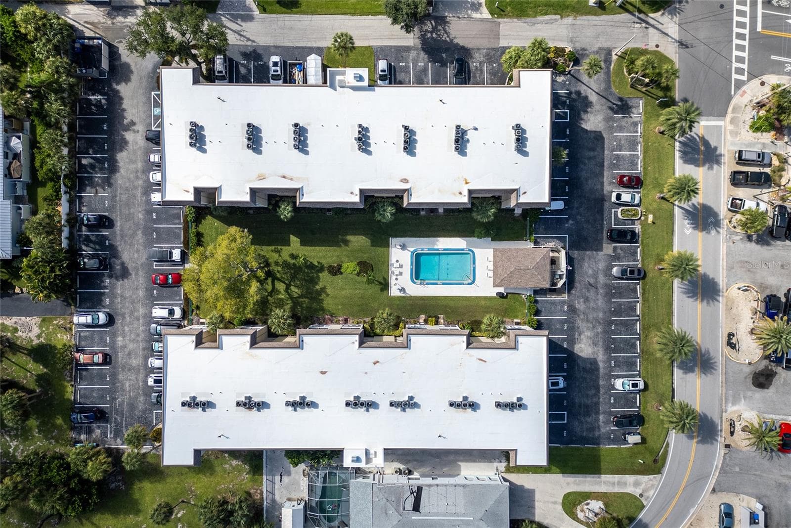 Condominium at 995 LAGUNA DR #305, VENICE, photo 52 of 60