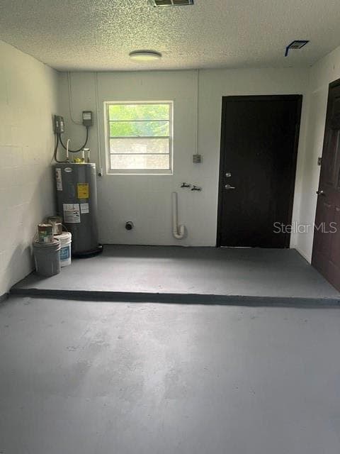 Garage and laundry area - 418 E HILLCREST AVE, LAKE WALES