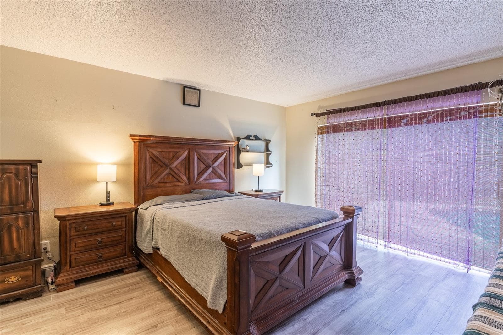 Single Family Residence at 631 STONE DR, BRANDON, photo 10 of 40