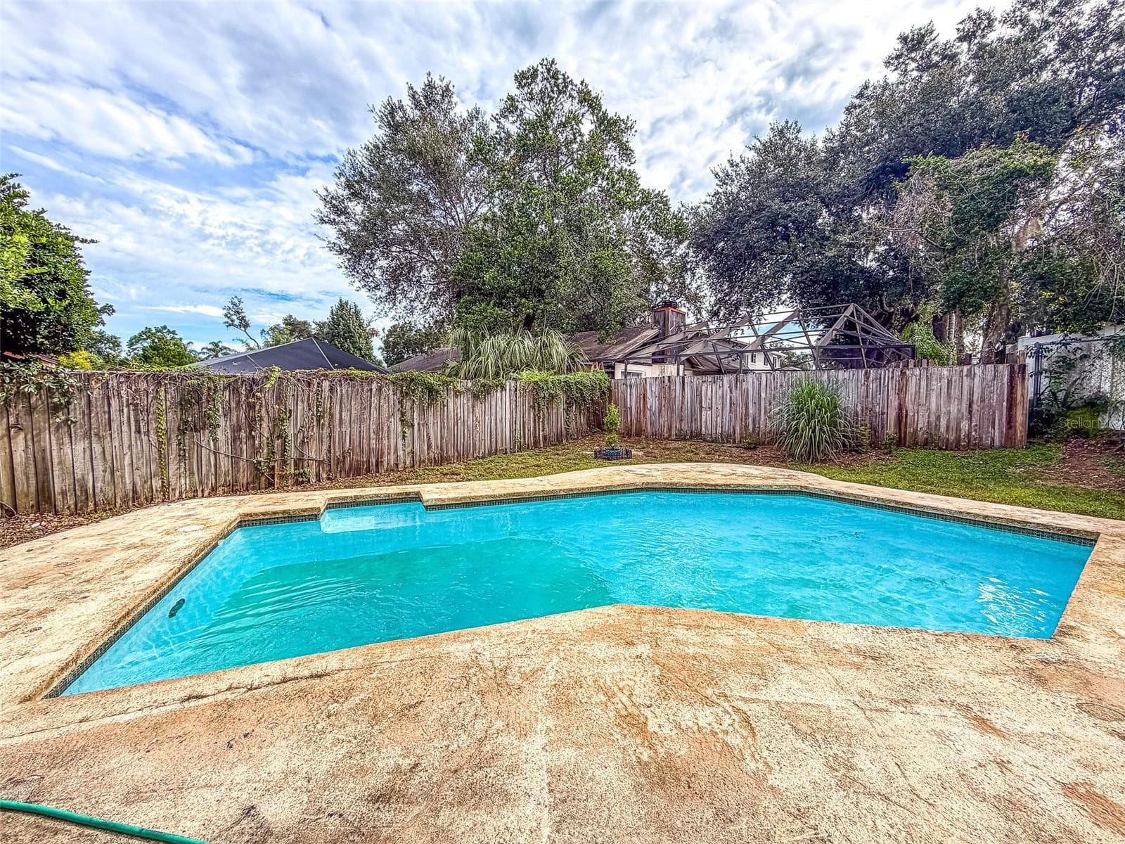 Single Family Residence at 631 STONE DR, BRANDON, photo 21 of 40