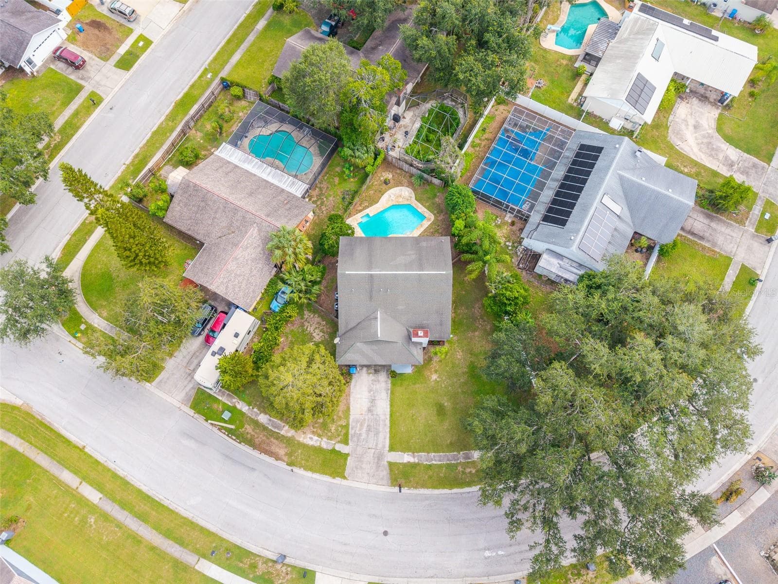 Single Family Residence at 631 STONE DR, BRANDON, photo 25 of 40