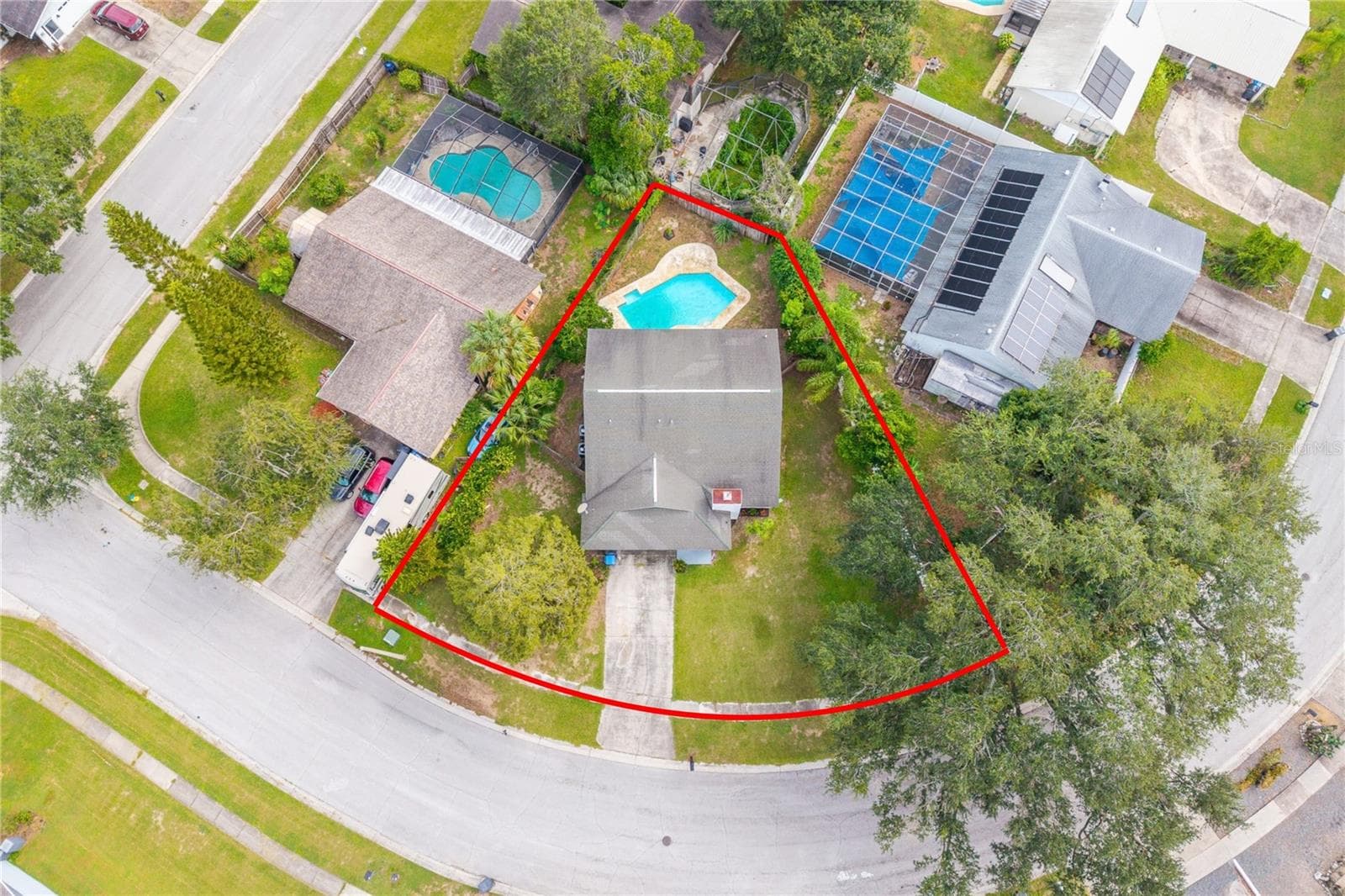 Single Family Residence at 631 STONE DR, BRANDON, photo 27 of 40