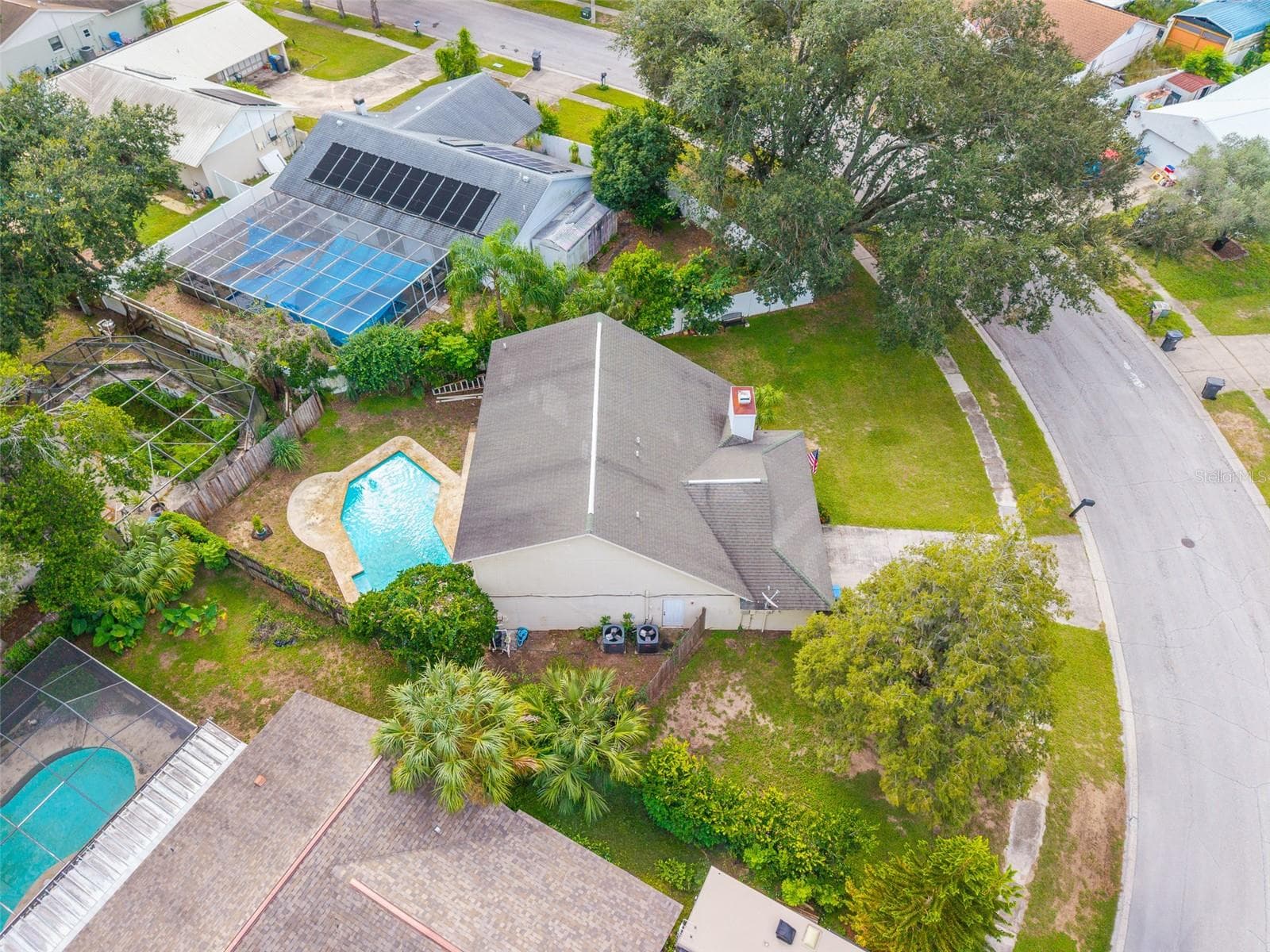 Single Family Residence at 631 STONE DR, BRANDON, photo 31 of 40