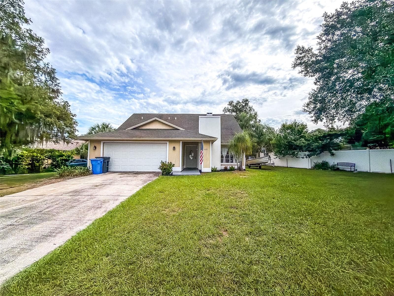 Single Family Residence at 631 STONE DR, BRANDON, photo 36 of 40