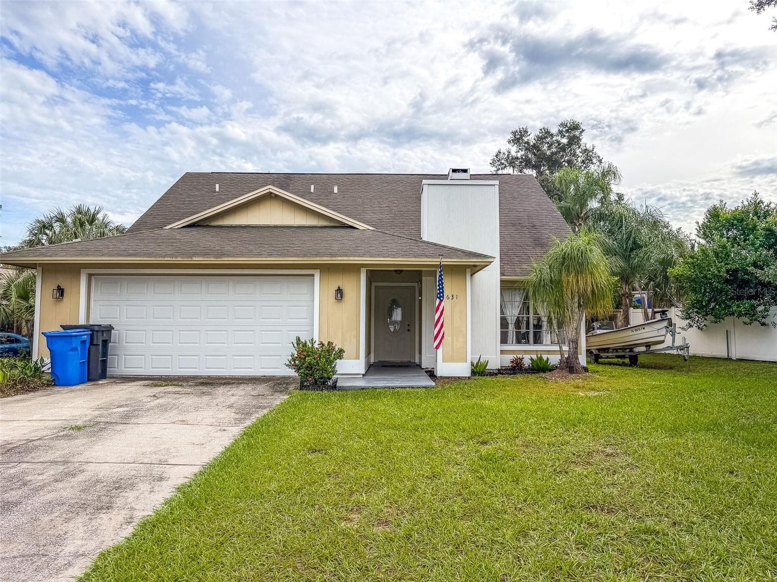 Single Family Residence at 631 STONE DR, BRANDON, photo 37 of 40