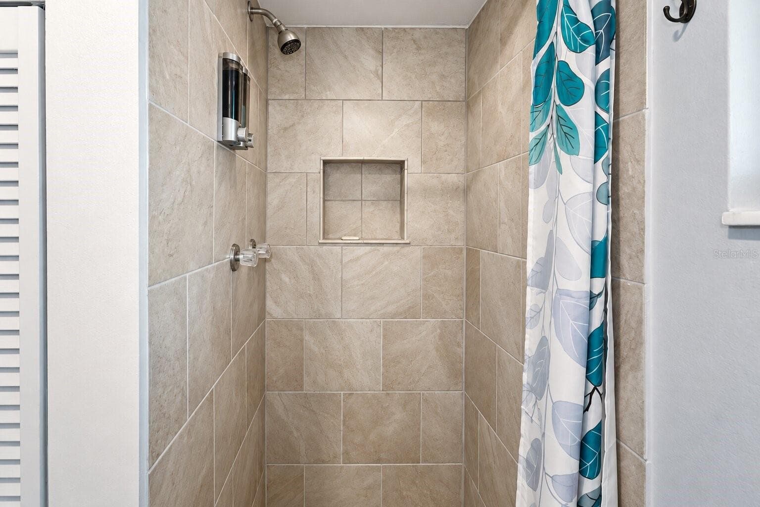 Townhouse at 1122 SPACEPORT CT, KISSIMMEE, photo 7 of 28