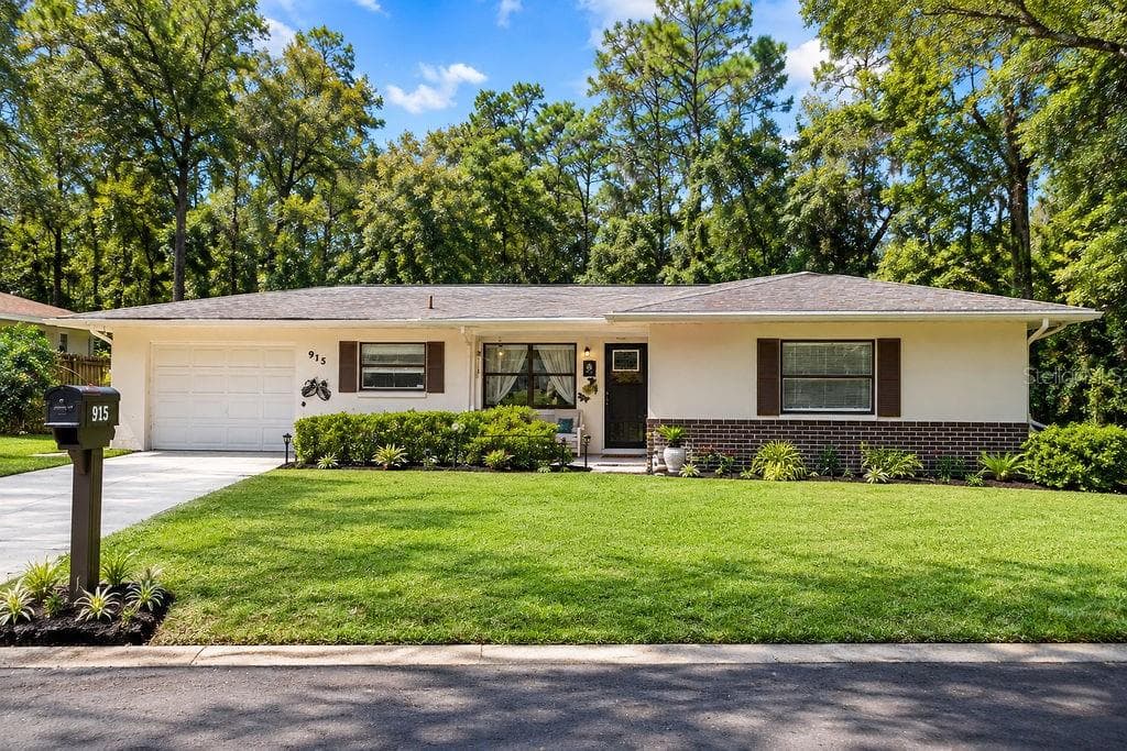 Single Family Residence at 915 ORCHID AVE, INVERNESS, photo 2 of 14