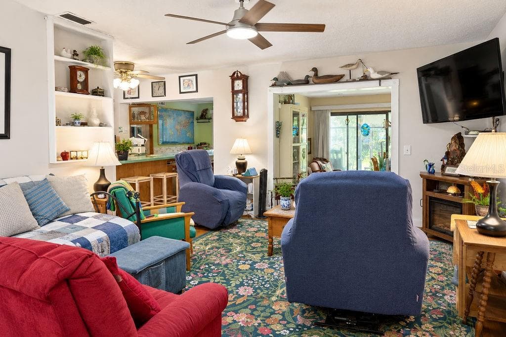 Single Family Residence at 915 ORCHID AVE, INVERNESS, photo 8 of 14