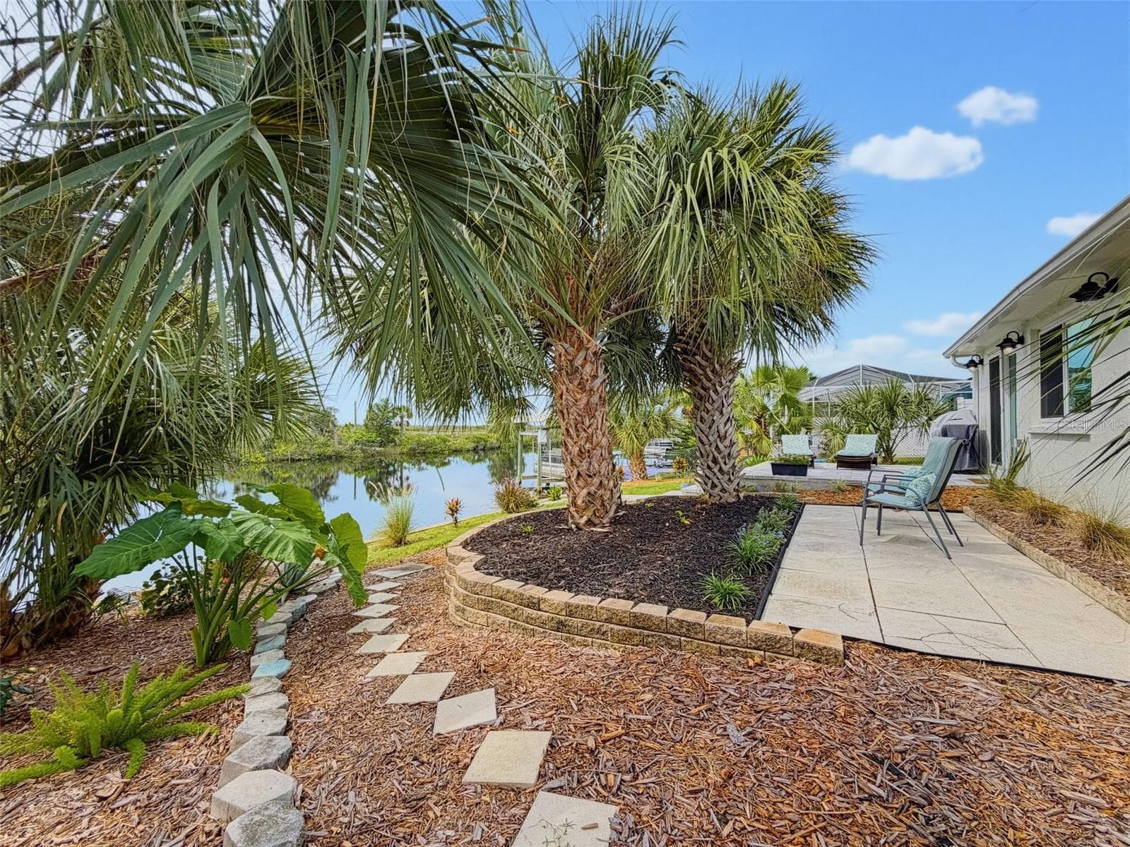 SO SPECIAL - 6618 LEESIDE ISLE, HUDSON
