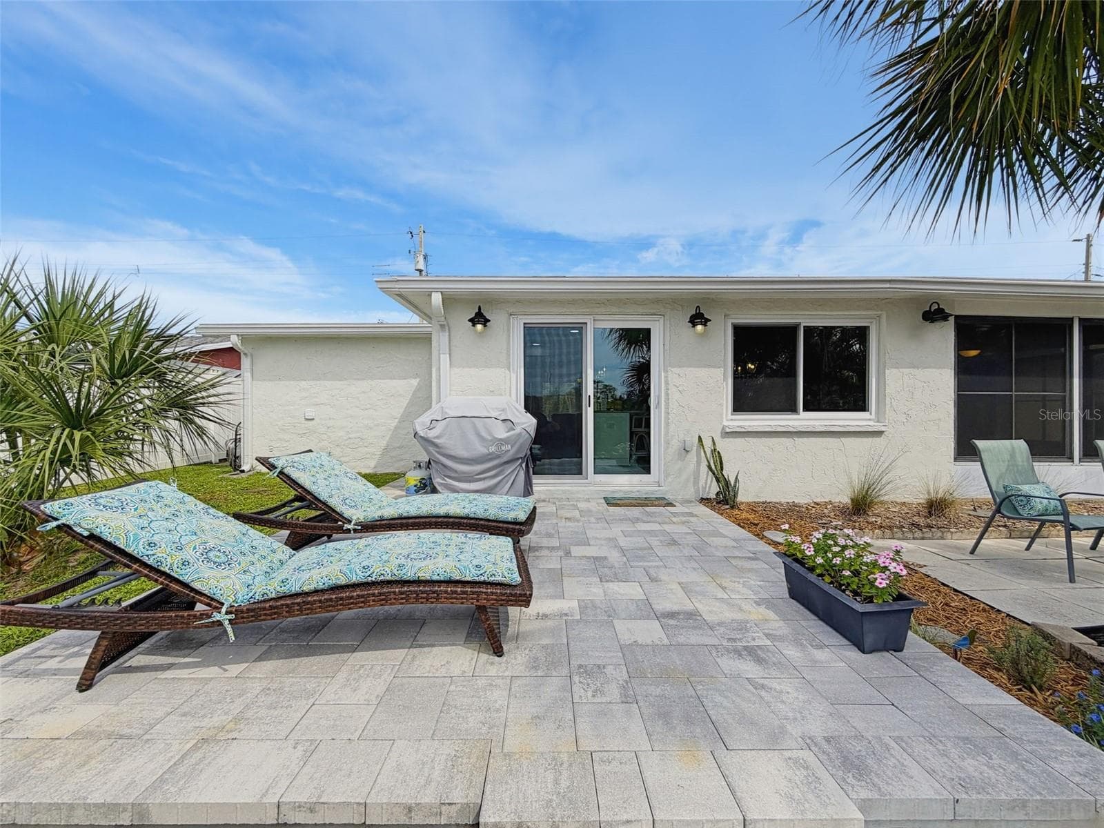 A STUNNINNG RAISED PATIO - 6618 LEESIDE ISLE, HUDSON
