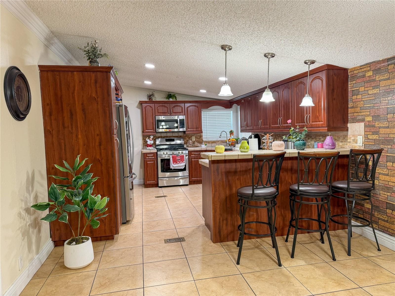 Manufactured Home at 7485 SW 19TH PL, OCALA, photo 13 of 31