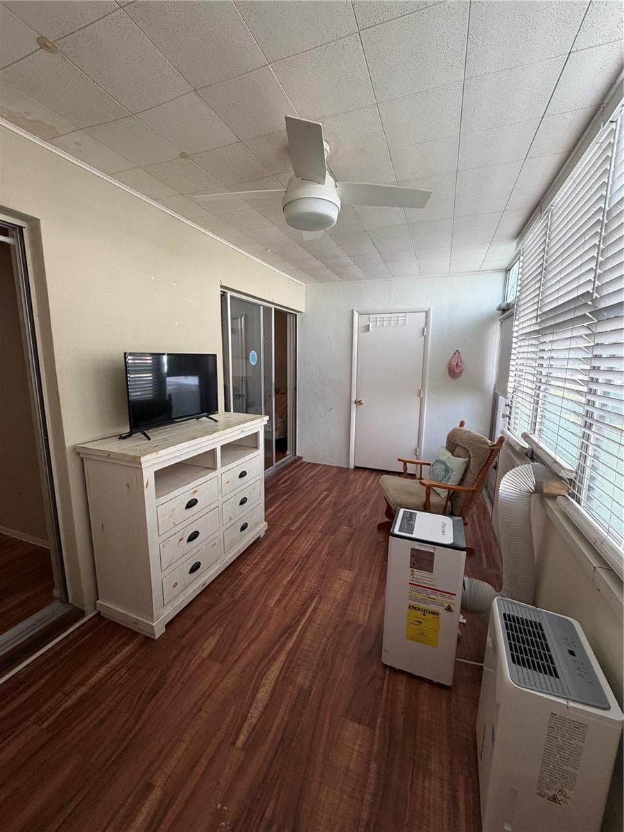 Condominium at 200 GLENNES LN #114, DUNEDIN, photo 18 of 39