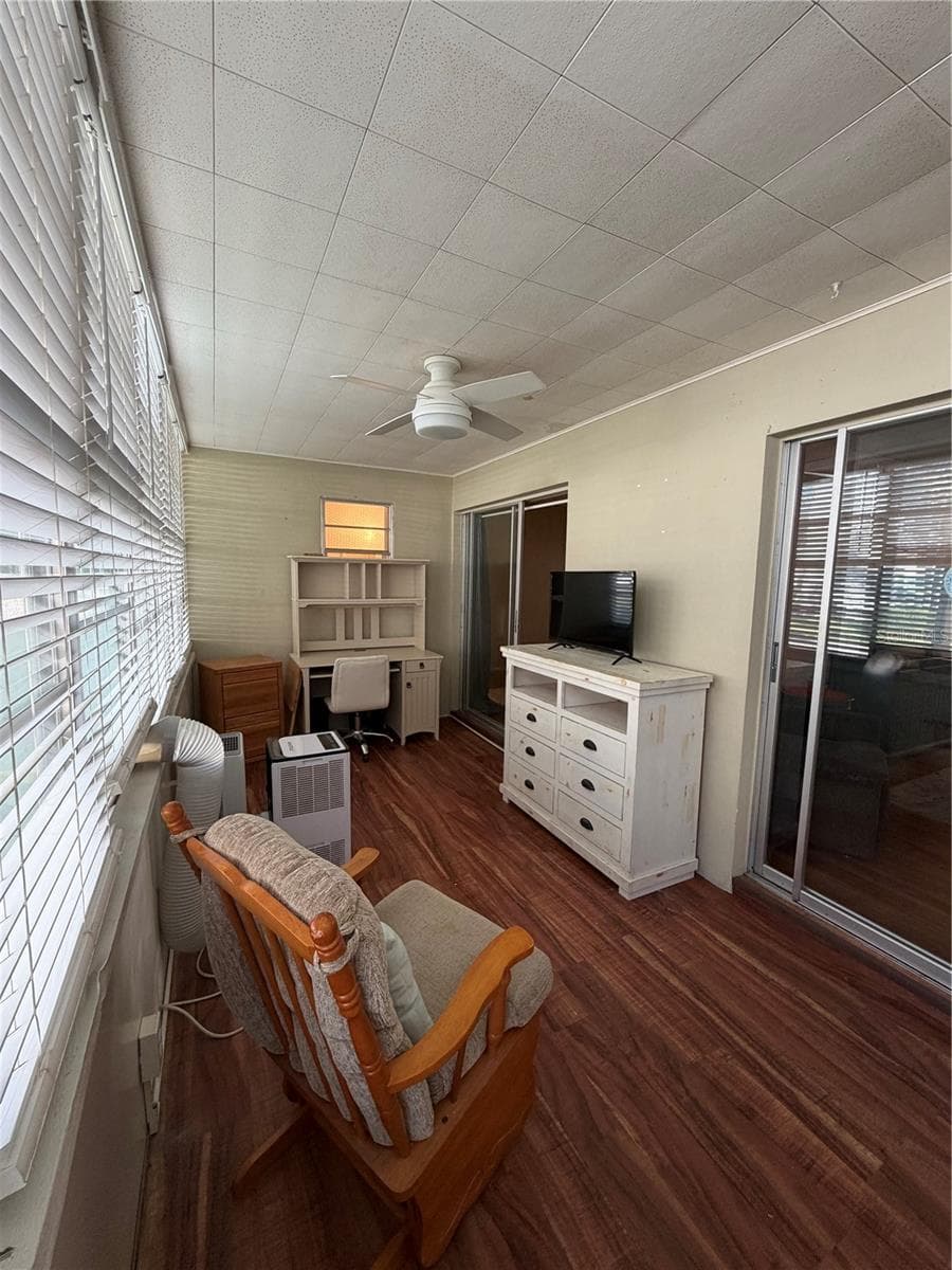 Condominium at 200 GLENNES LN #114, DUNEDIN, photo 19 of 39