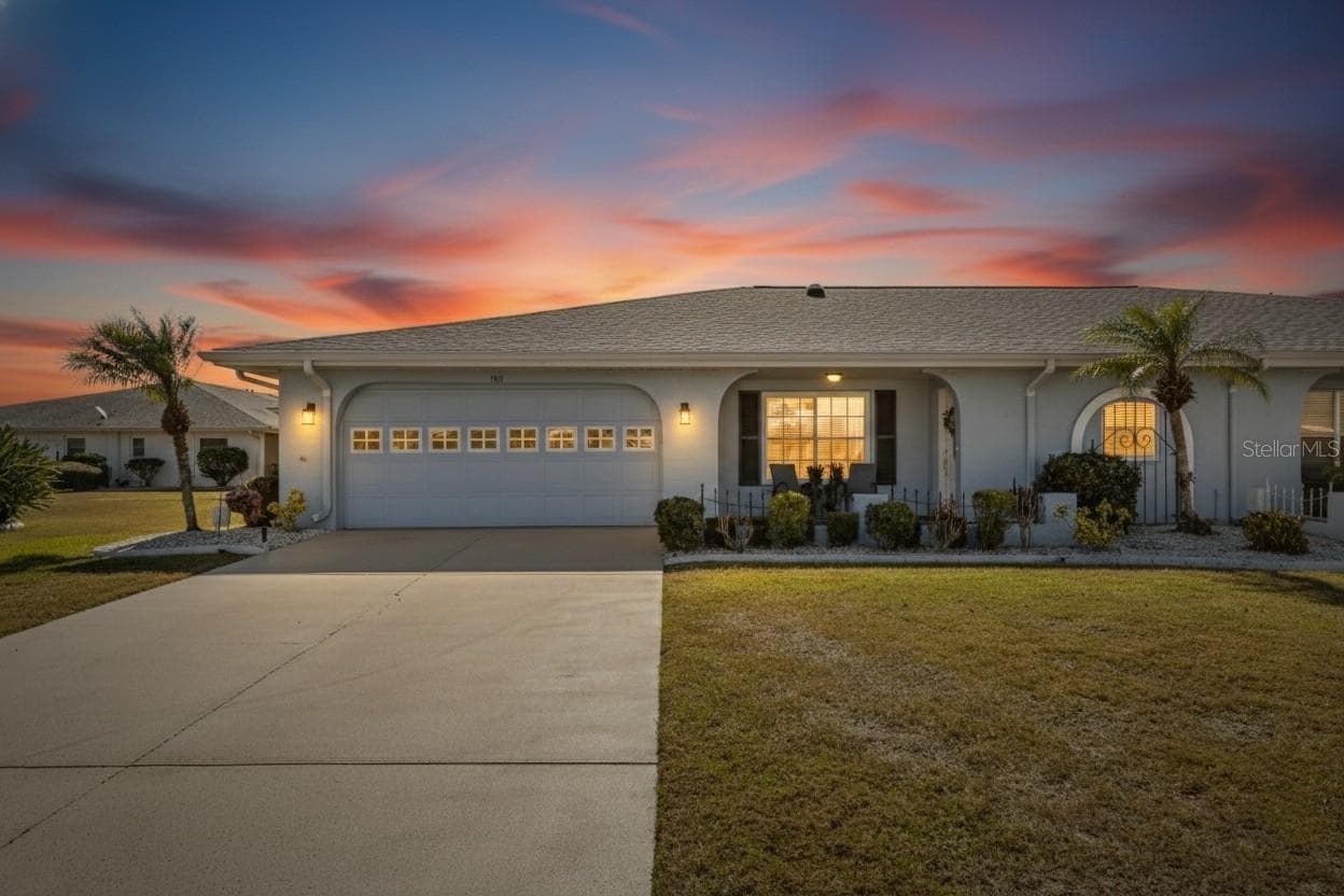 Villa at 108 WHITETAIL CT, SUN CITY CENTER, photo 2 of 44