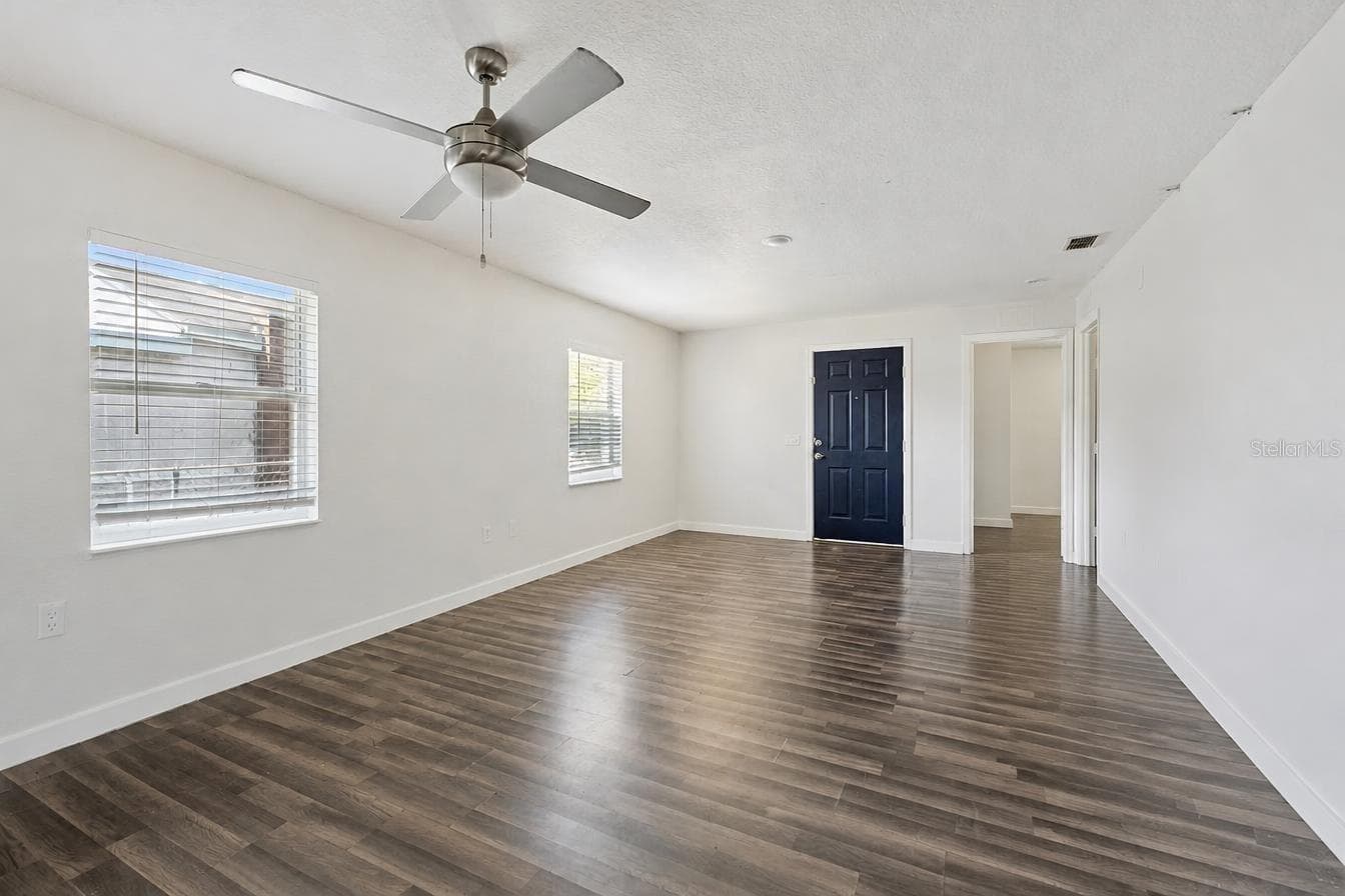 Virtually Stage - 220 D ST, LAKE WALES