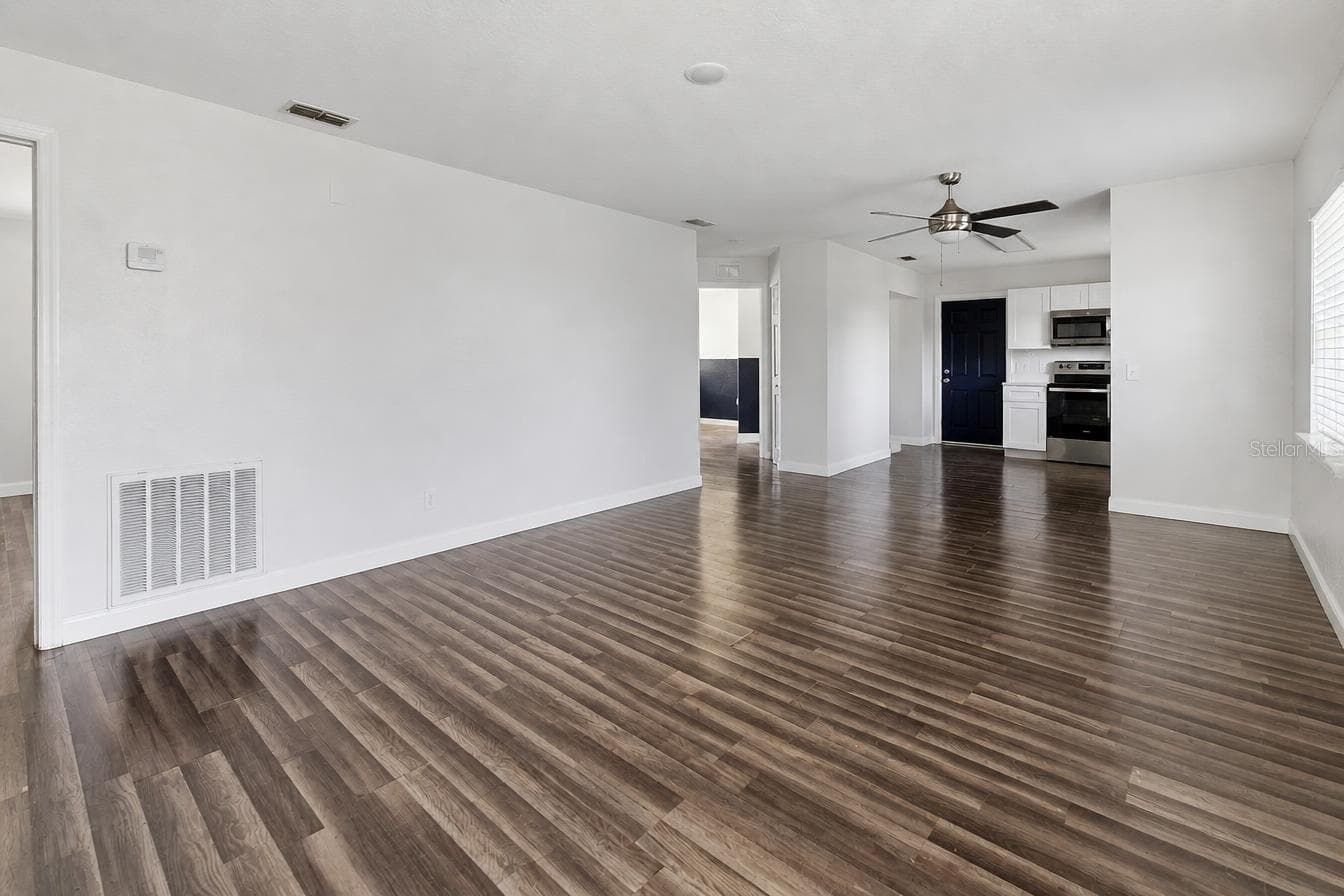 Virtually Stage - 220 D ST, LAKE WALES