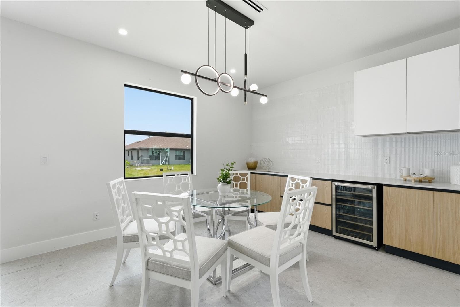 Dining Area - 325 NE 15TH TER, CAPE CORAL