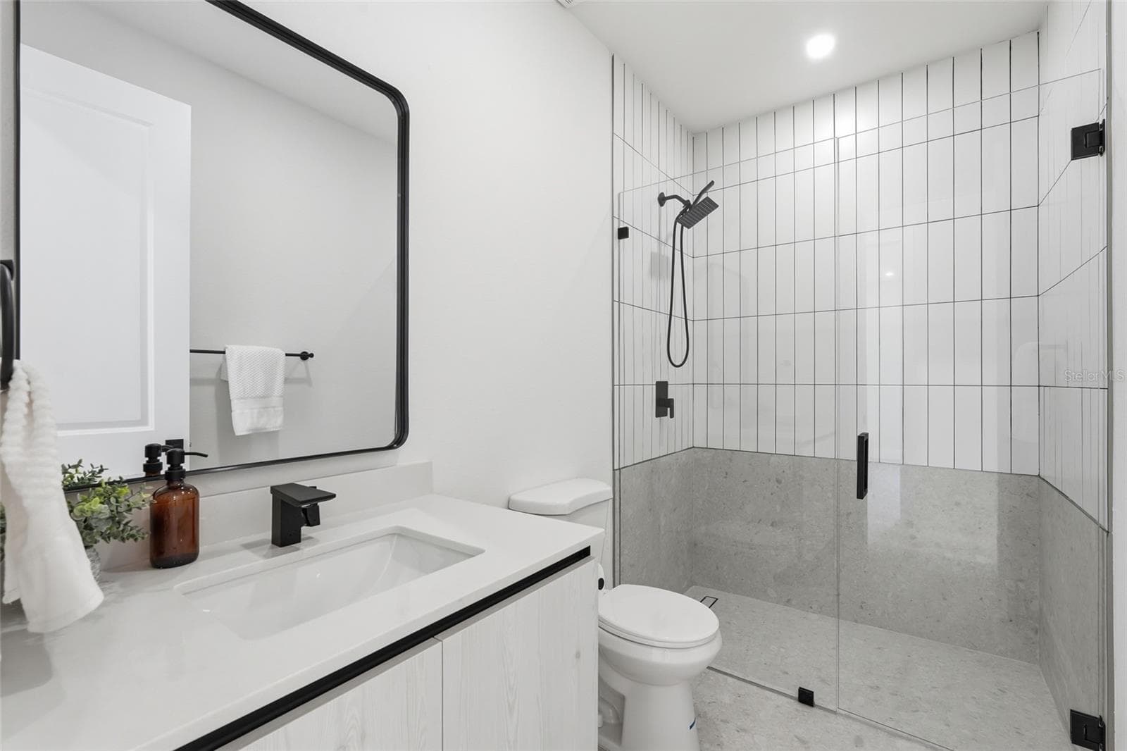 Bathroom - 325 NE 15TH TER, CAPE CORAL