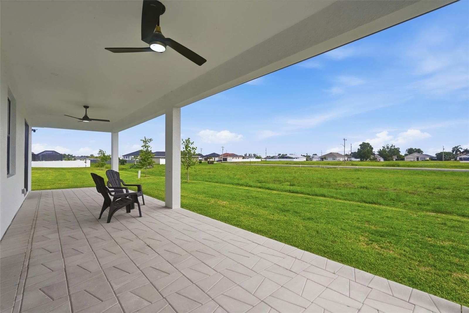 Lanai - 325 NE 15TH TER, CAPE CORAL