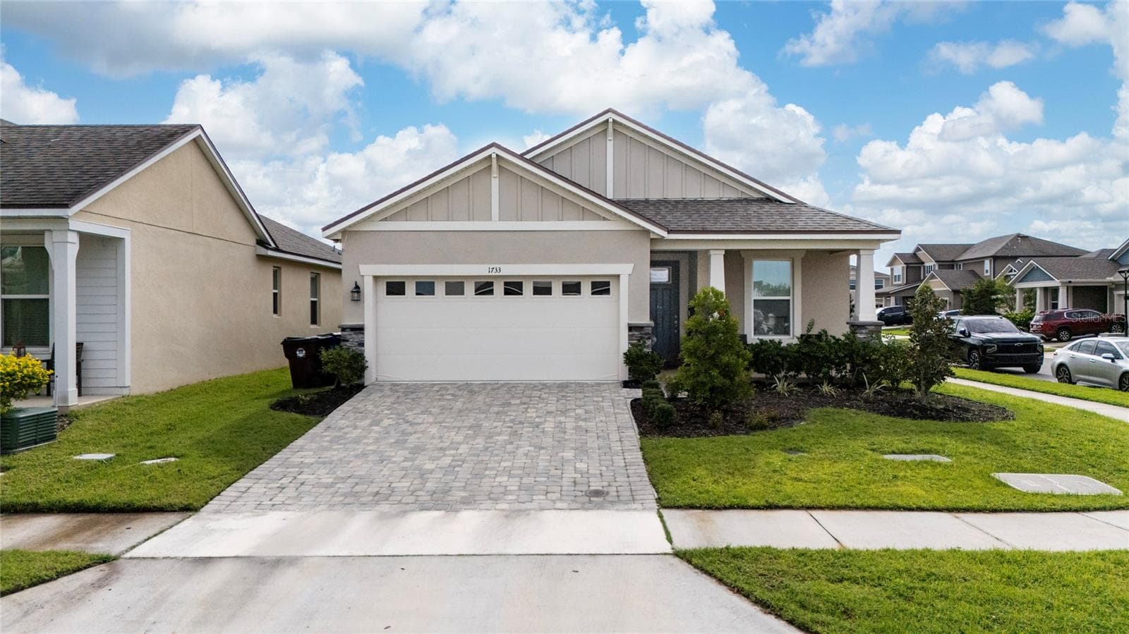 1733 FELICITY LN