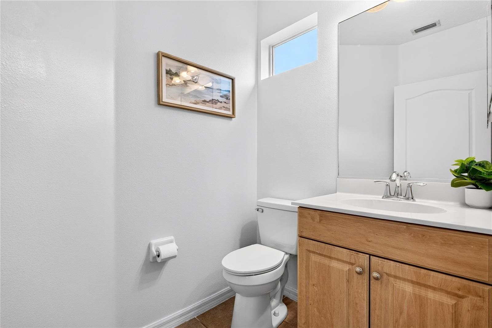 Powder Room down stairs - 4904 FOREST CREEK TRL, PARRISH