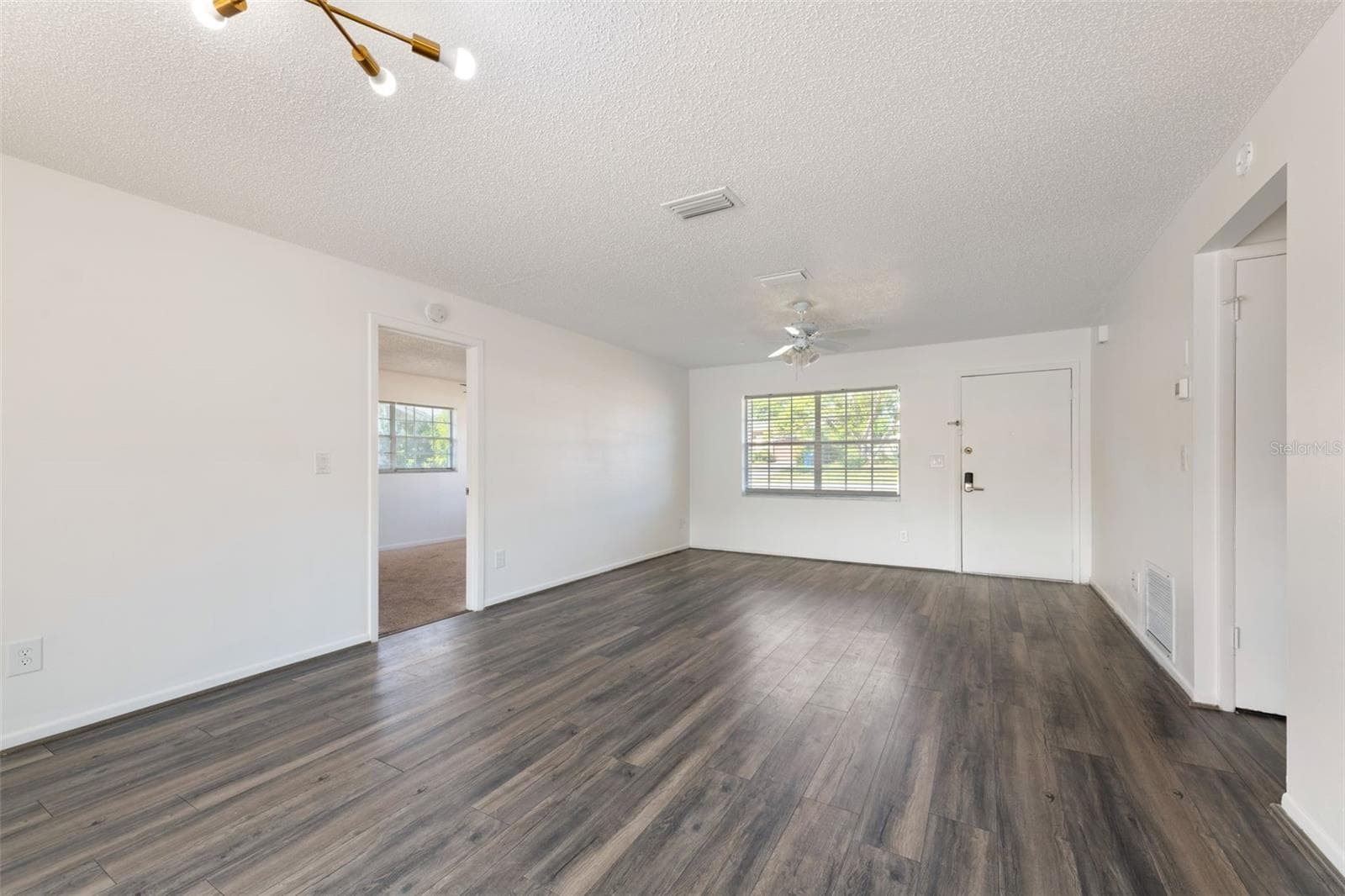 Single Family Residence at 12601 EDDINGTON RD, SPRING HILL, photo 5 of 28