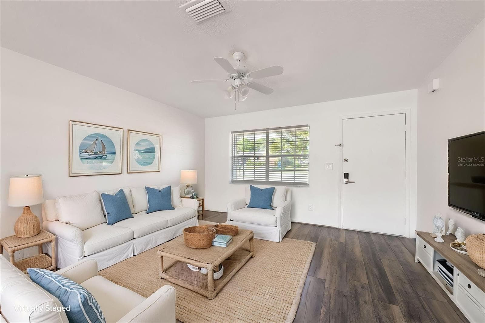 Virtually staged - 12601 EDDINGTON RD, SPRING HILL