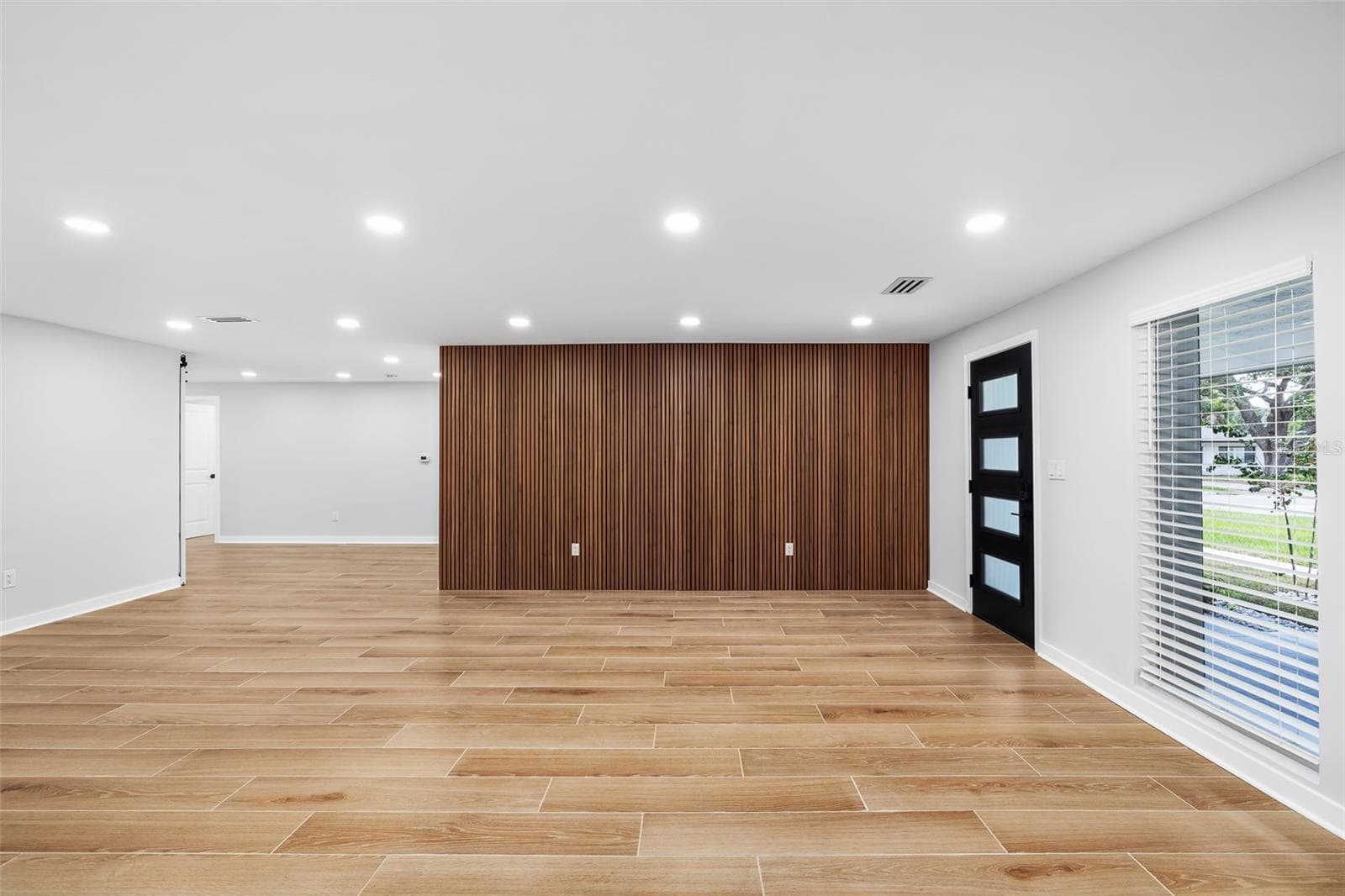 Single Family Residence at 2306 S SAN JOSE CIR, TAMPA, photo 10 of 51