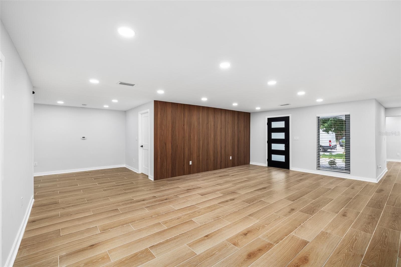 Single Family Residence at 2306 S SAN JOSE CIR, TAMPA, photo 11 of 51