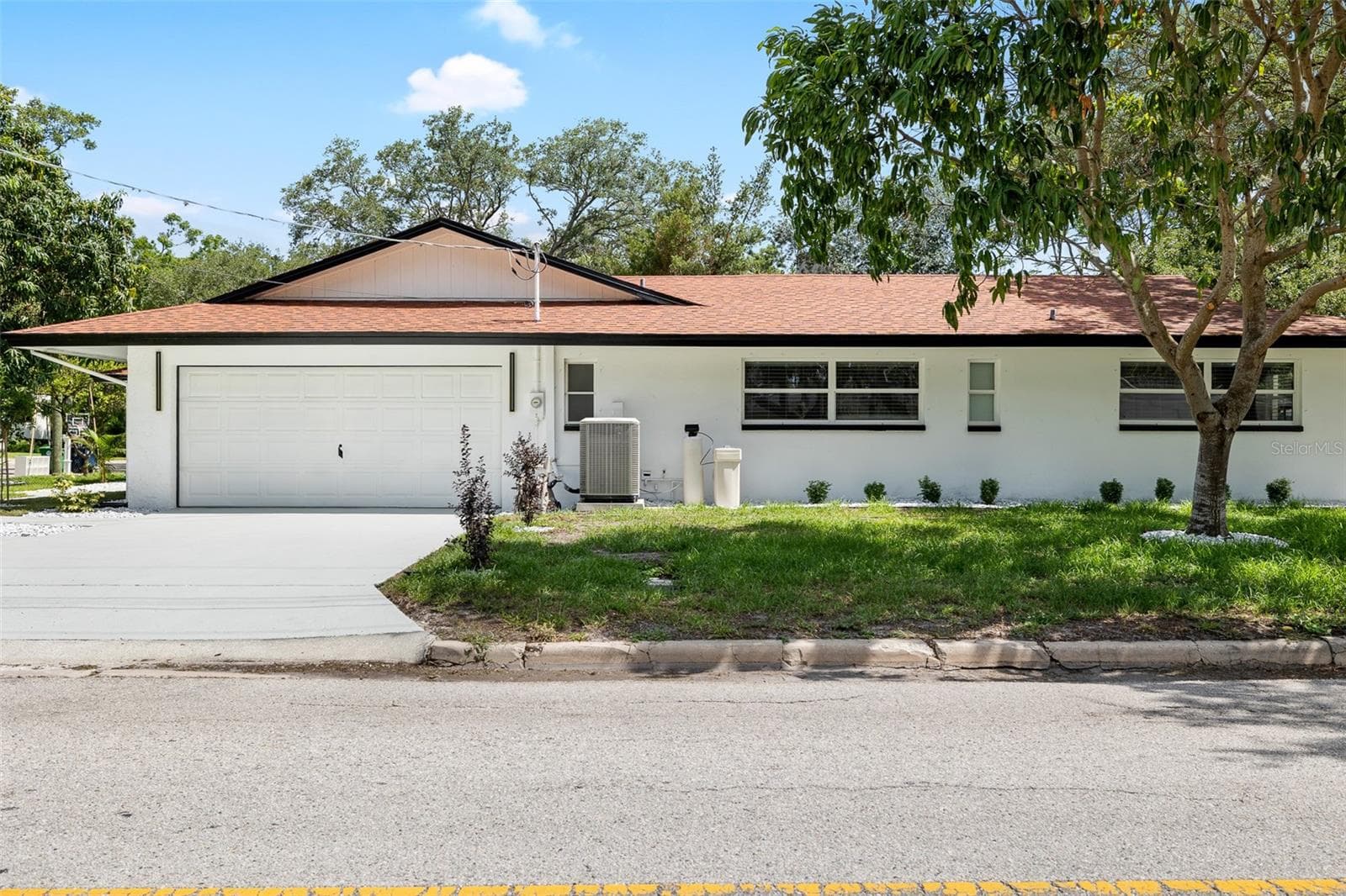 Single Family Residence at 2306 S SAN JOSE CIR, TAMPA, photo 44 of 51
