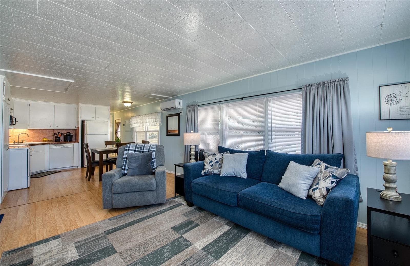 Living Room - 18675 US HIGHWAY 19 N #328, CLEARWATER