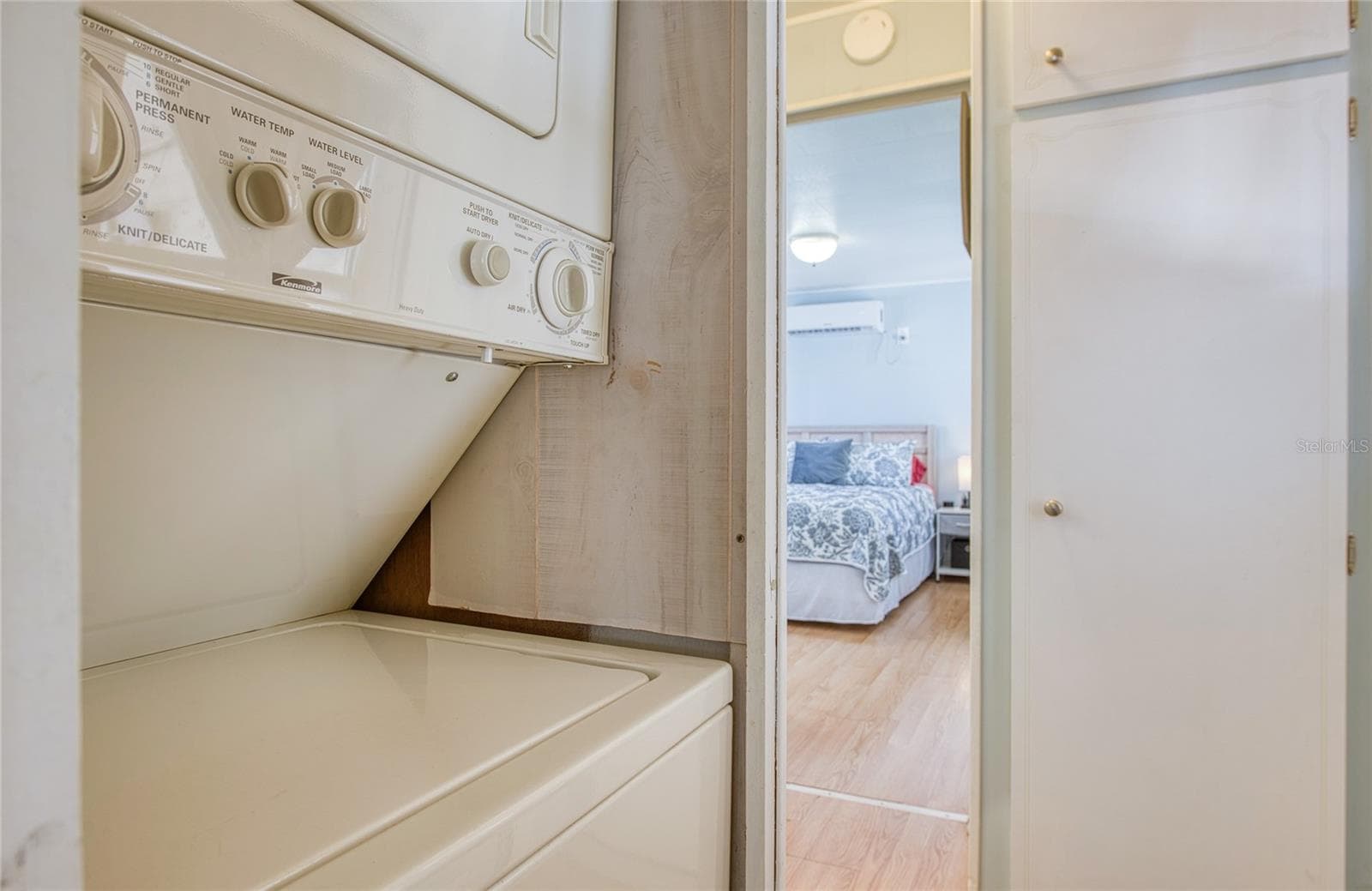 Indoor Washer and Dryer - 18675 US HIGHWAY 19 N #328, CLEARWATER