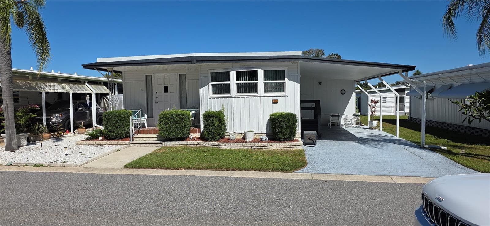 2331 BELLEAIR RD #806