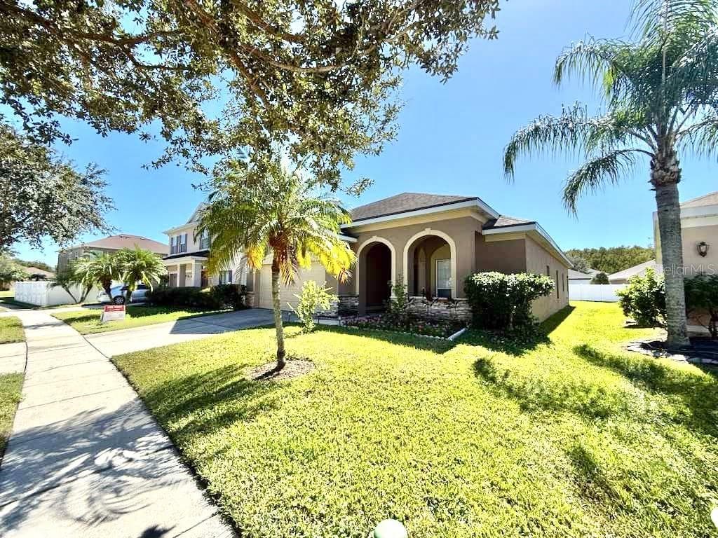 Single Family Residence at 14548 GRAND COVE DR, ORLANDO, photo 3 of 28