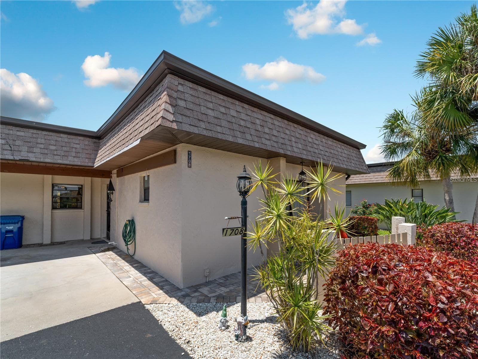 1708 LAKESIDE DR #1710B